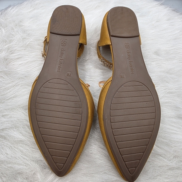 Daisy Fuentes Fall Color Flats with Feather Dangle Ankle Strap Size 7 - Picture 6 of 8